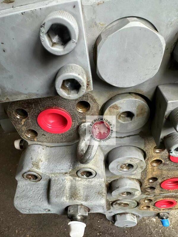 Гидравлический распределитель Hitachi 4434686 ZX450H (2) Гидравлический распределитель Hitachi 4434686 ZX450H