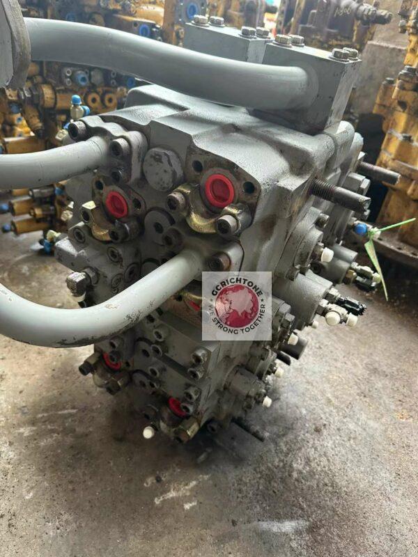 Гидравлический распределитель Hitachi 4434686 ZX450H (5) Гидравлический распределитель Hitachi 4434686 ZX450H